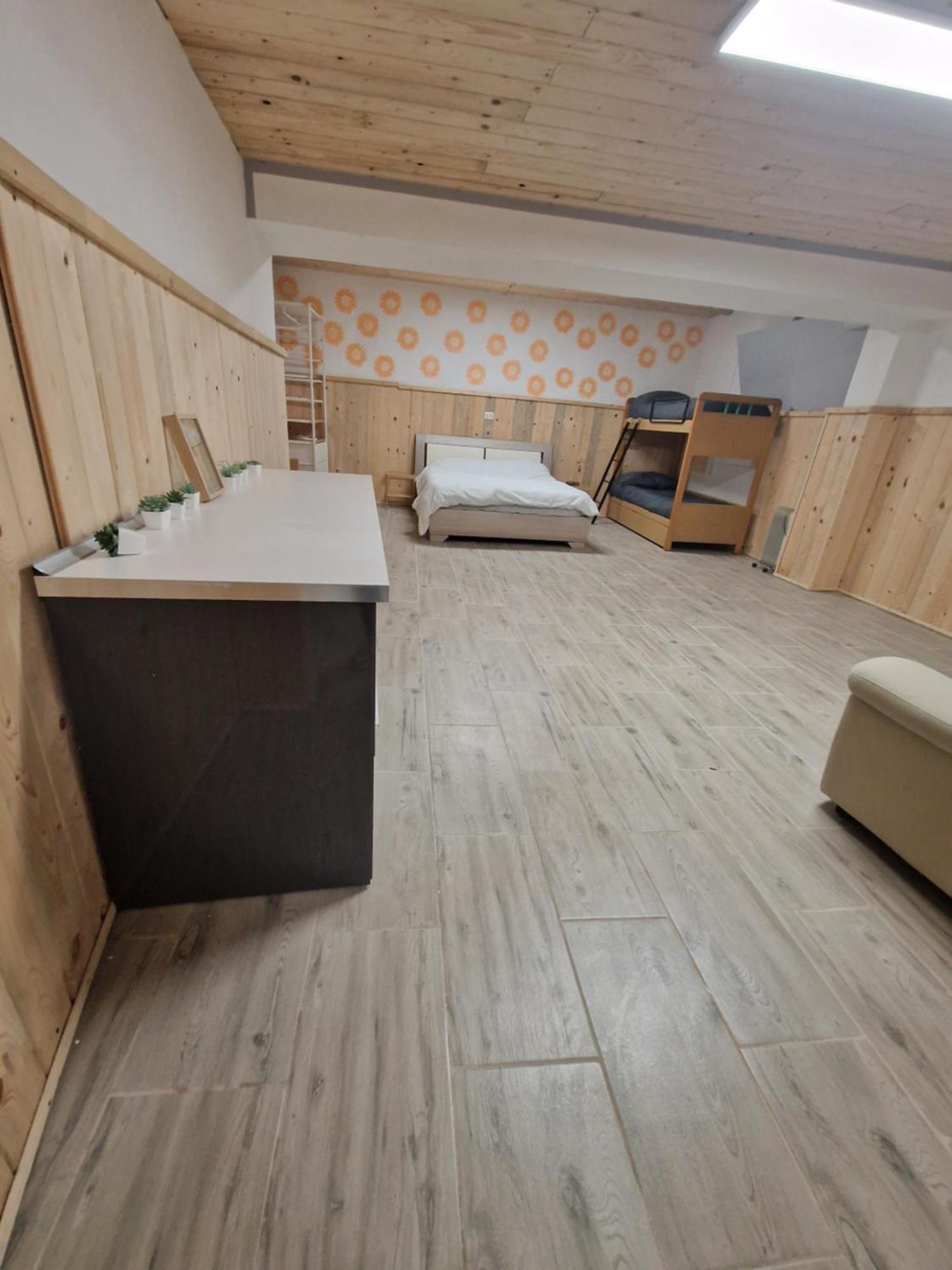 Underground Home Vicino Metropolitana Comasina Cormano Exteriér fotografie