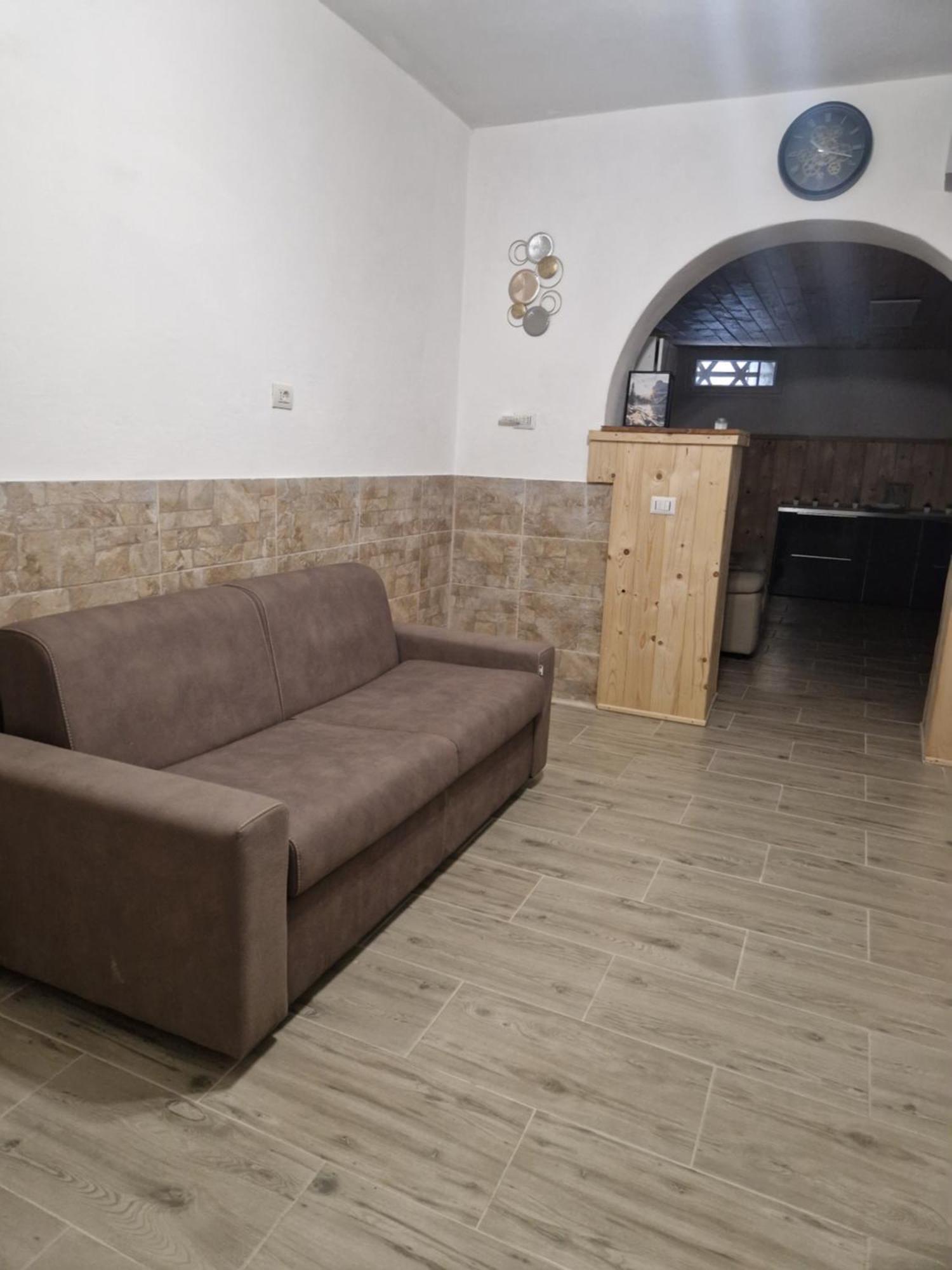 Underground Home Vicino Metropolitana Comasina Cormano Exteriér fotografie