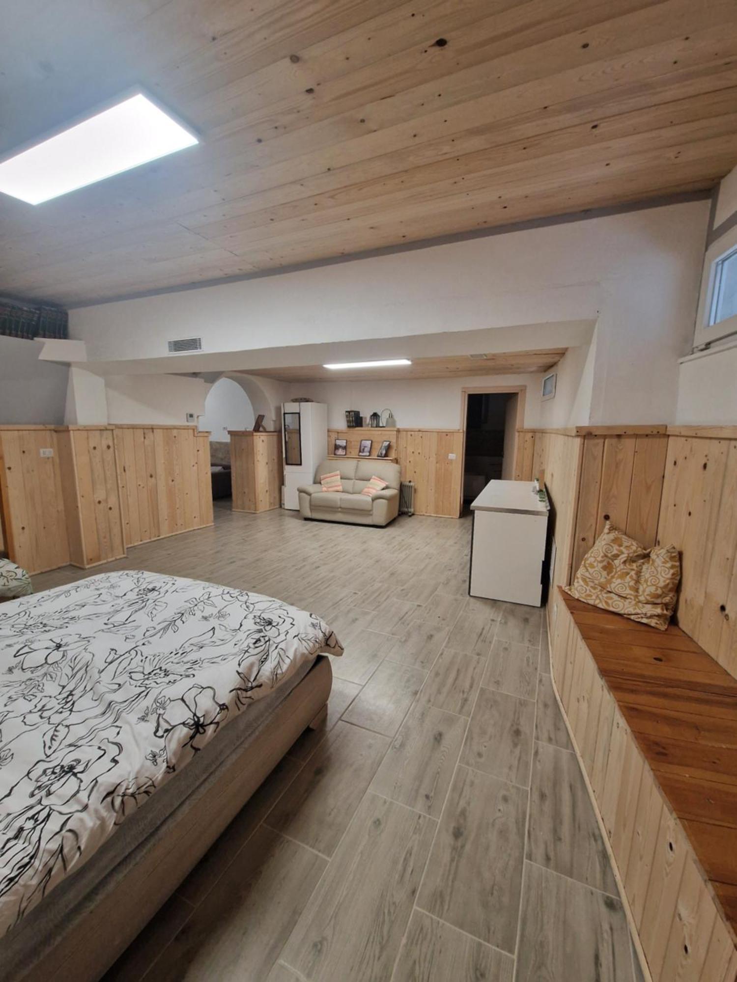 Underground Home Vicino Metropolitana Comasina Cormano Exteriér fotografie